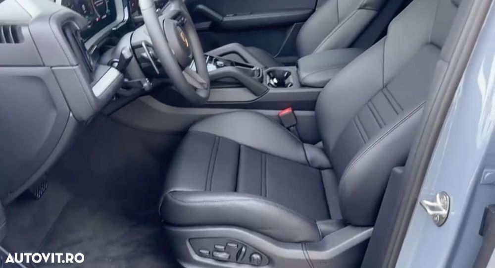 Porsche Cayenne Coupe E-Hybrid - 7