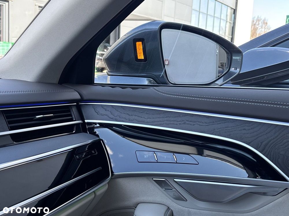 Audi A8 - 26