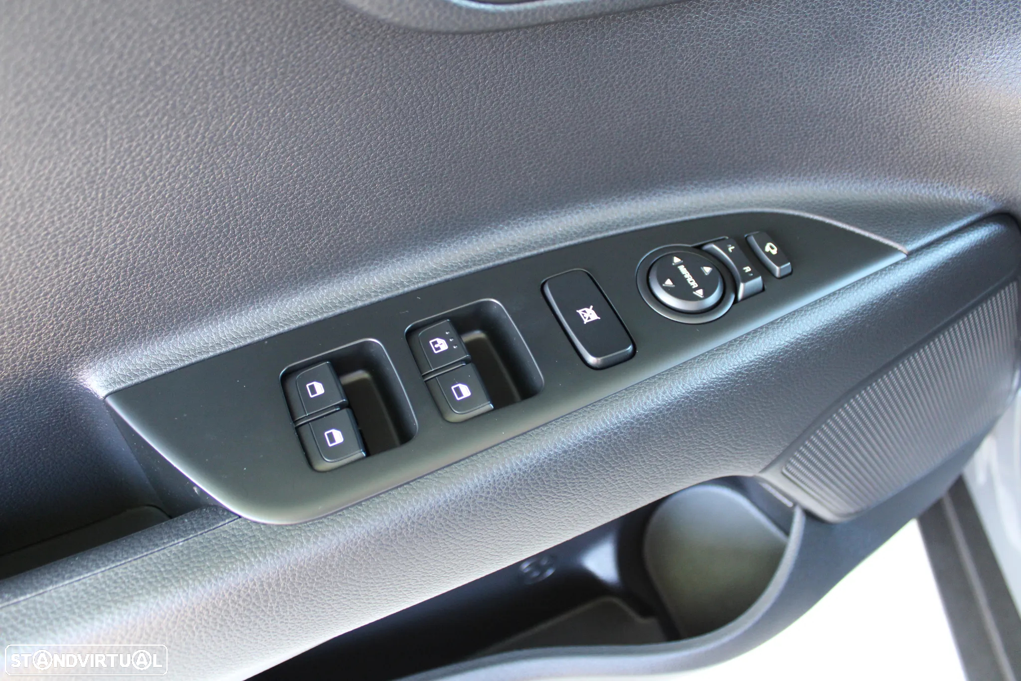 Kia Stonic 1.0 T-GDI Drive - 43