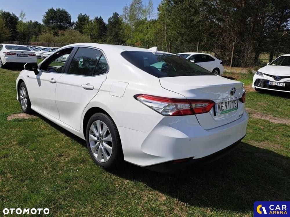 Toyota Camry - 1