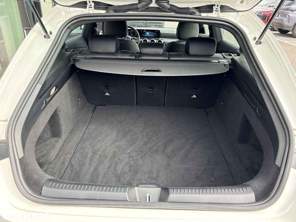 Mercedes-Benz CLA 220 d 8G-DCT - 17