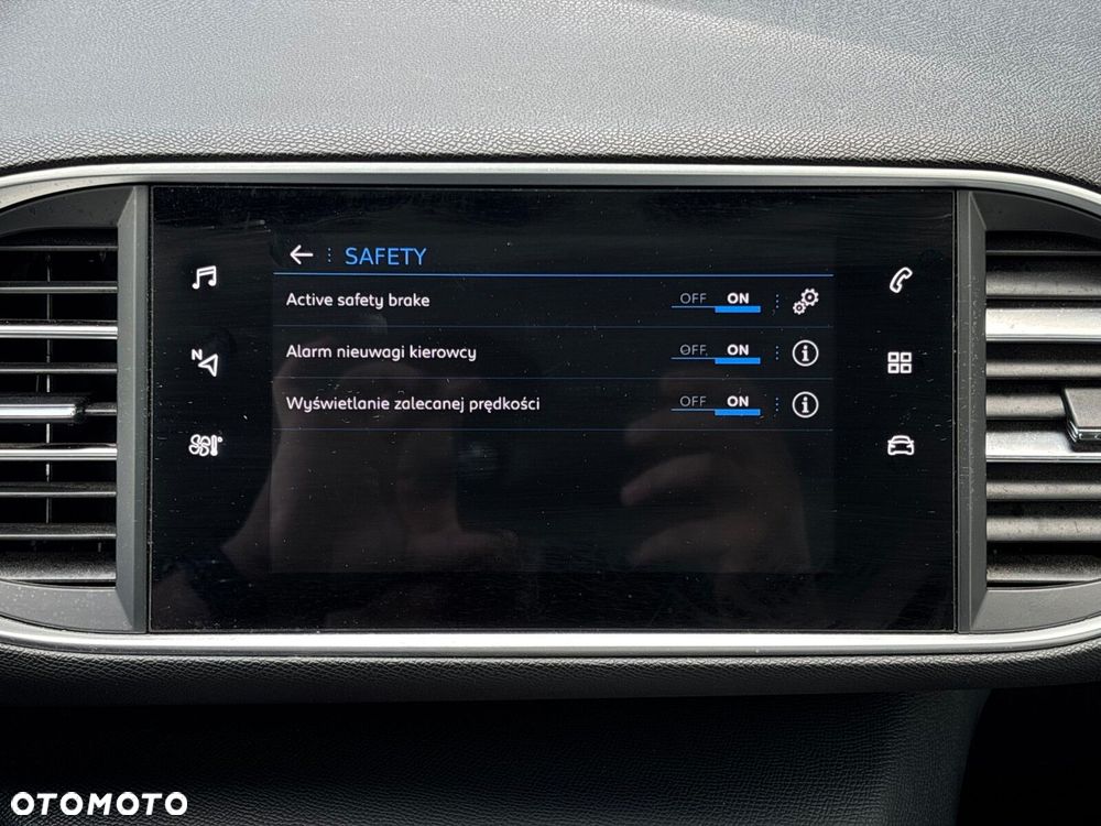 Peugeot 308 1.2 PureTech GPF Active Pack Business S&S - 26