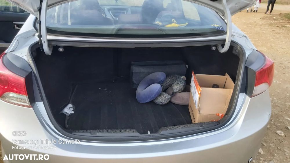 Hyundai Elantra 1.6 MPi Highway Heat+ - 25