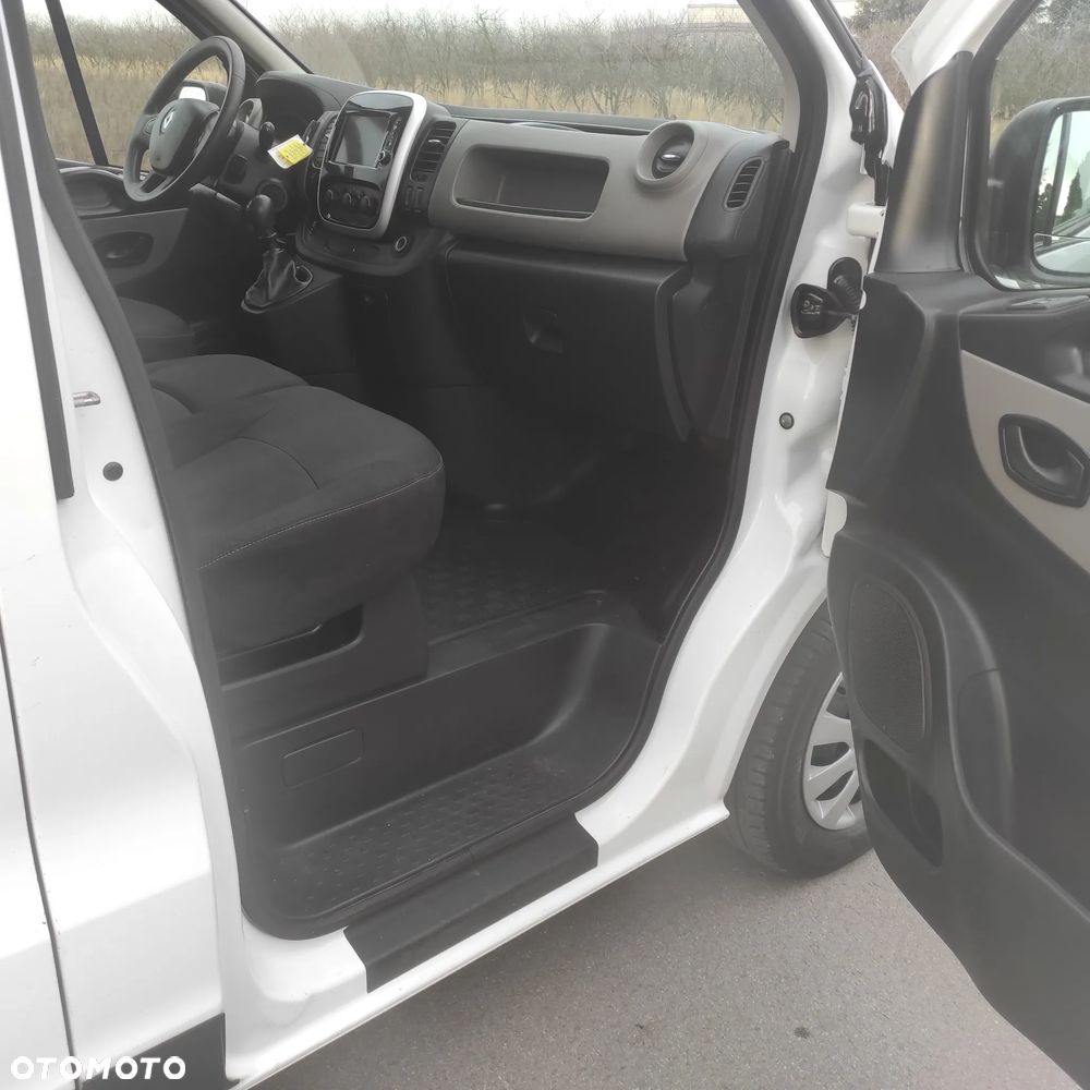 Renault Trafic - 12