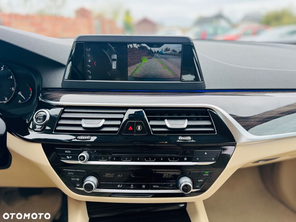 BMW Seria 5 520d Luxury Line sport - 25