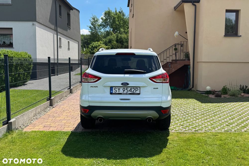 Ford Kuga 1.5 EcoBoost 2x4 Titanium - 6