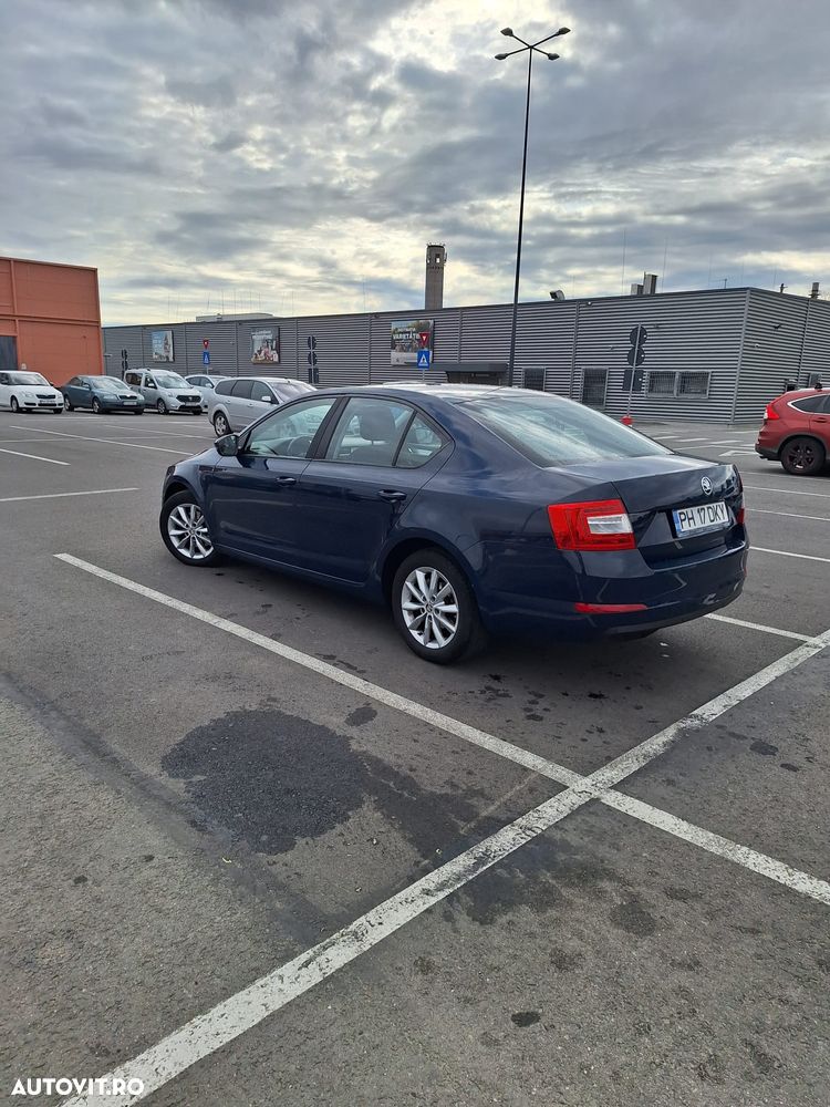 Skoda Octavia 2.0 TDI STYLE DSG - 4