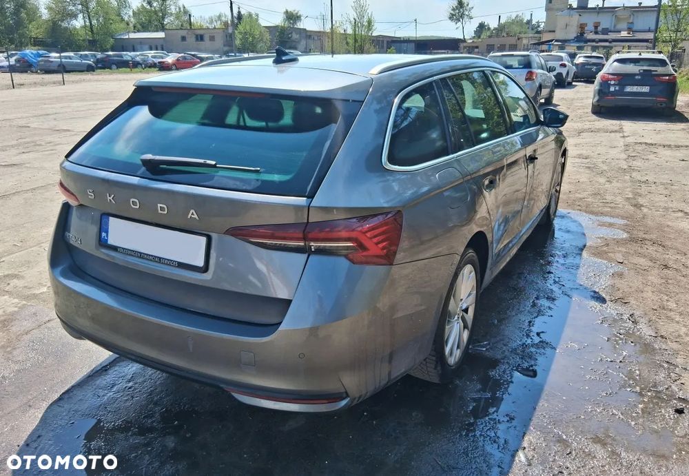 Skoda Octavia 2.0 TDI Ambition DSG - 9