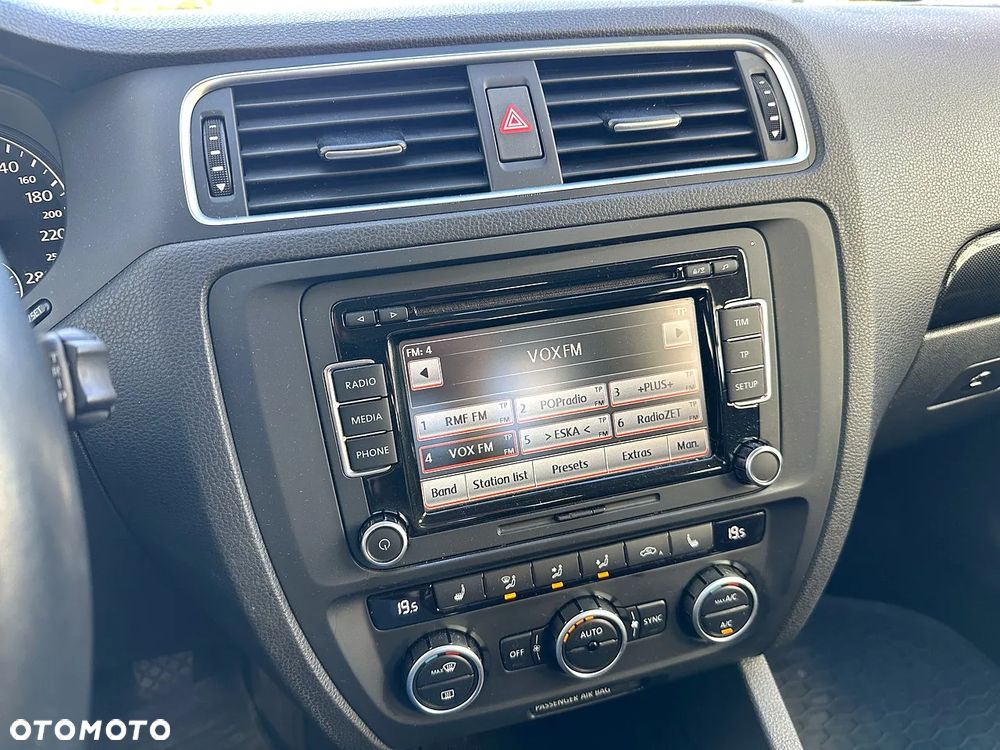 Volkswagen Jetta 1.4 TSI Comfortline - 20