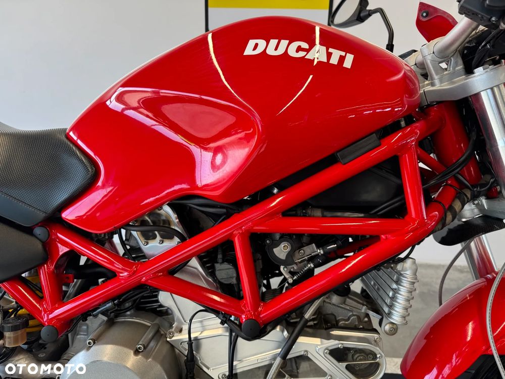 Ducati Monster - 12