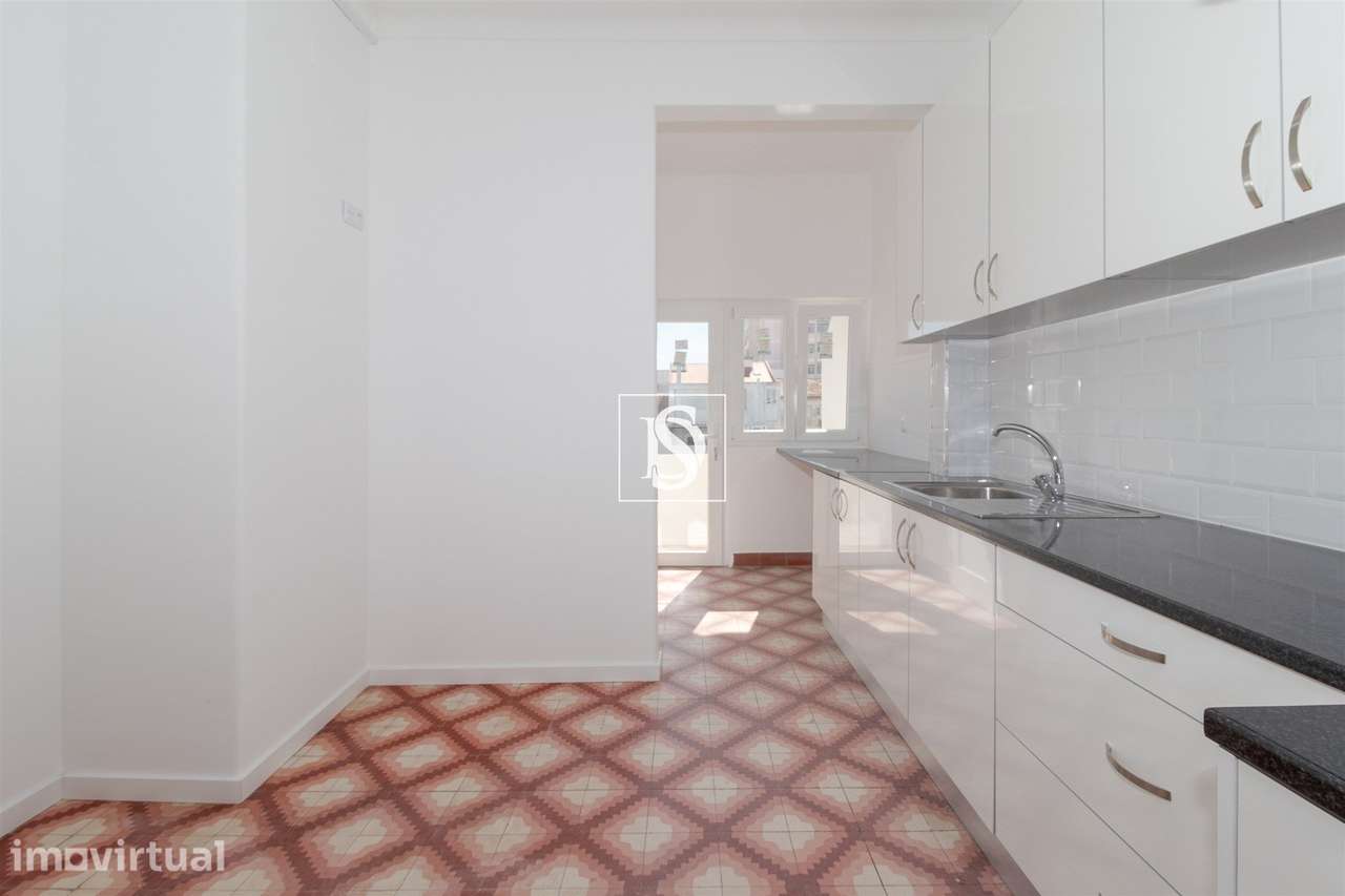 Apartamento T2 Remodelado - Arrendamento - Grande imagem: 5/14