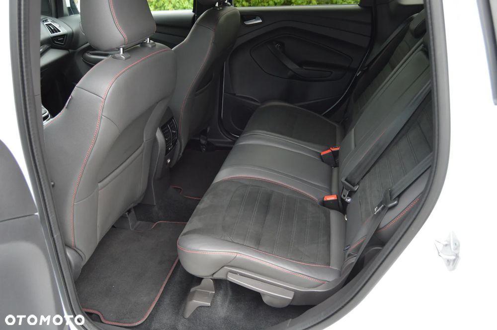 Ford Kuga 1.5 EcoBoost 2x4 ST-Line - 7