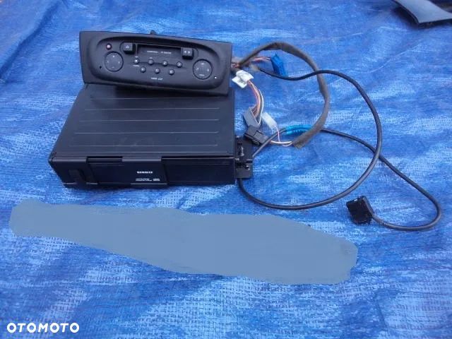 RADIO ZMIENIARKA CD KABEL KOMPLET ZESTAW  8200150473 8200002589A RENAULT MEGANE SCENIC I FL LIFT - 1