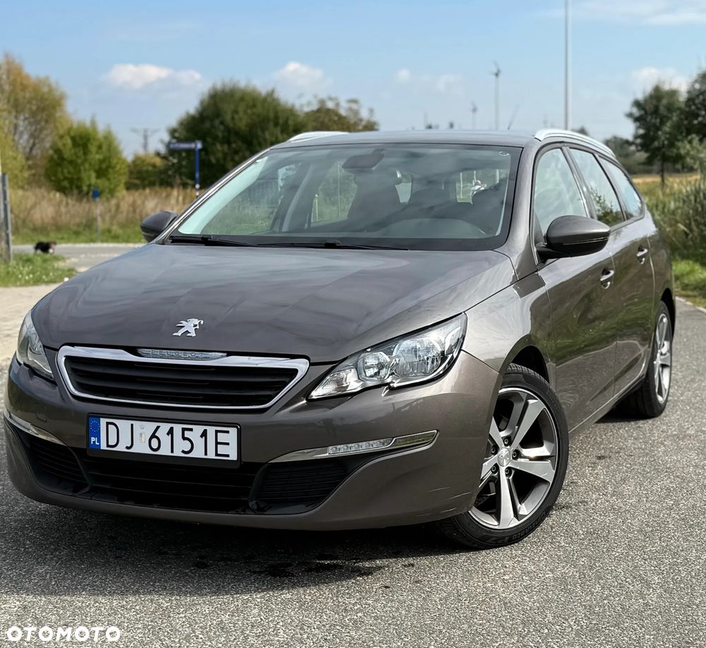 Peugeot 308 - 1