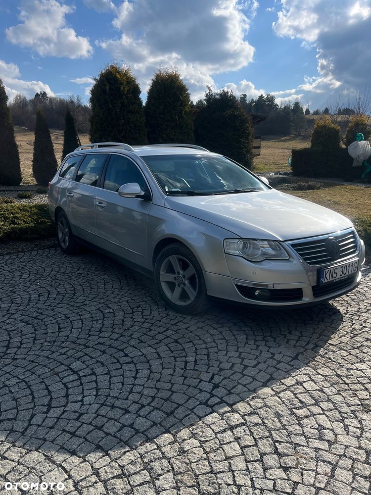 Volkswagen Passat - 1
