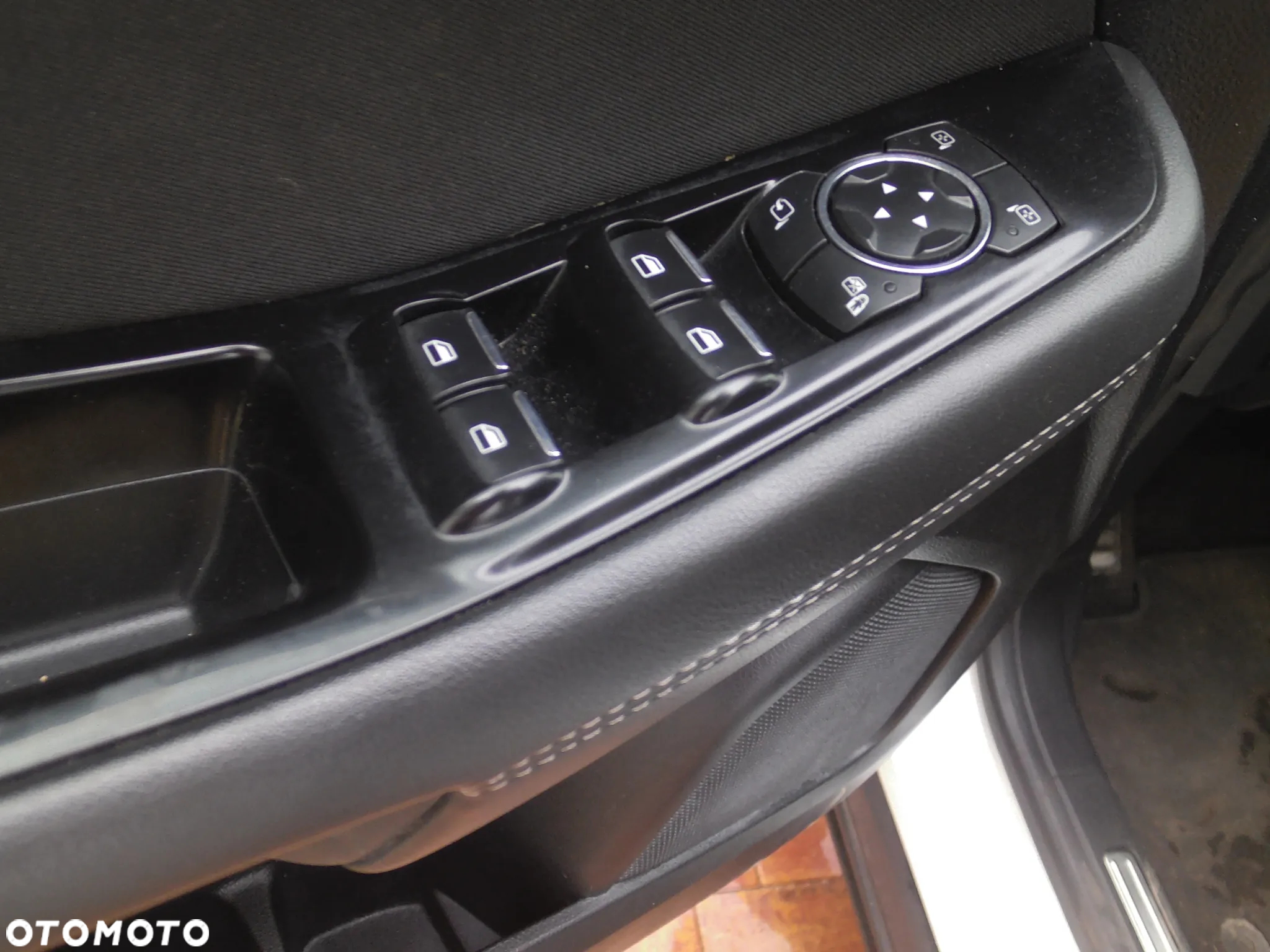 Ford S-Max 2.0 TDCi 4WD Titanium PowerShift - 17