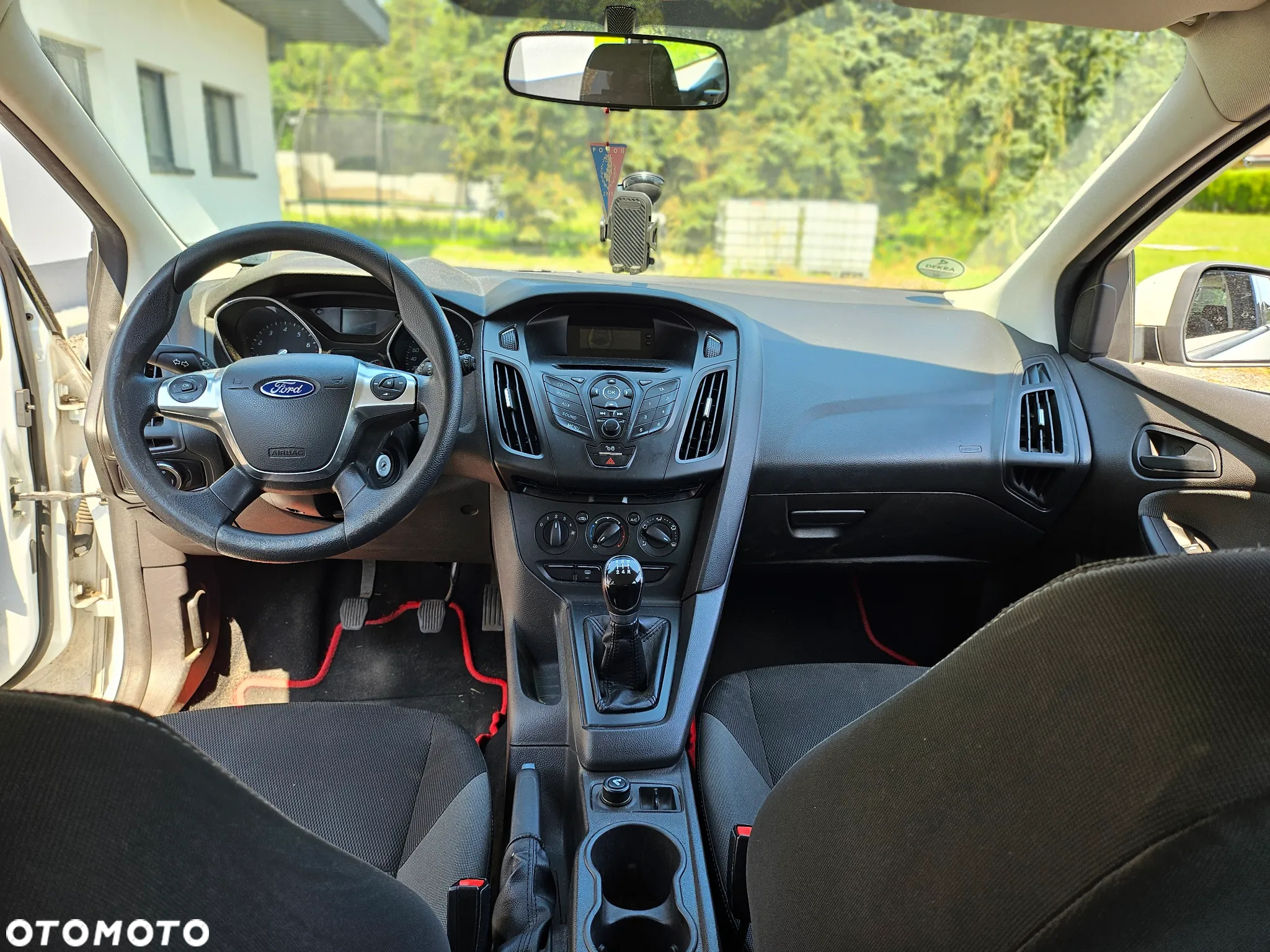 Ford Focus 1.0 EcoBoost Ambiente - 11