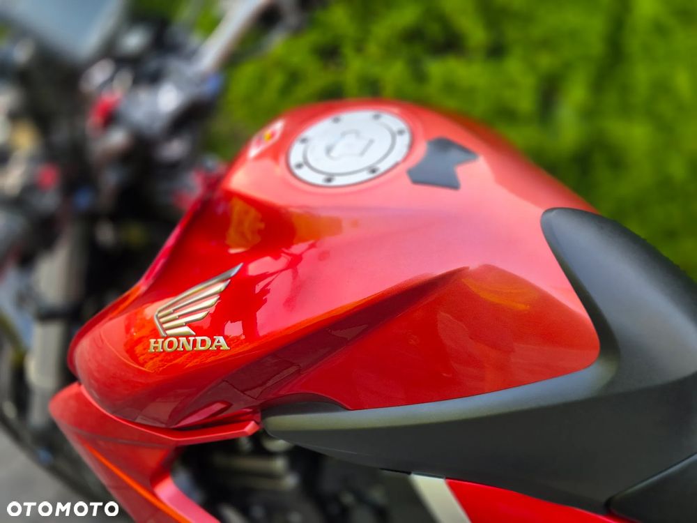 Honda CB - 23