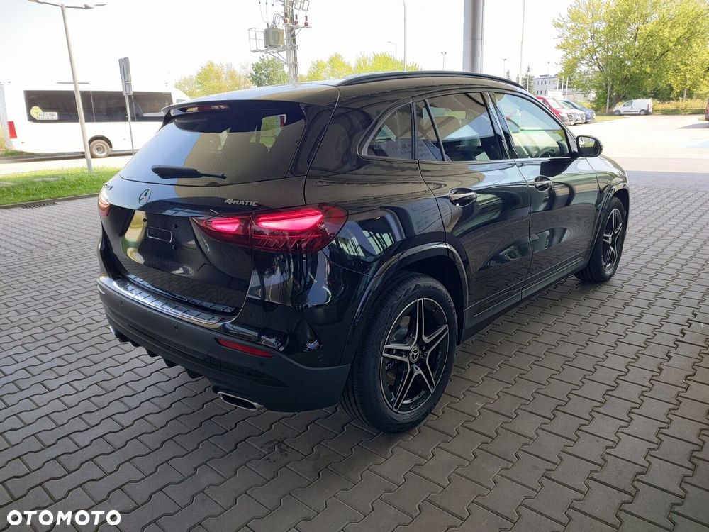 Mercedes-Benz GLA - 5