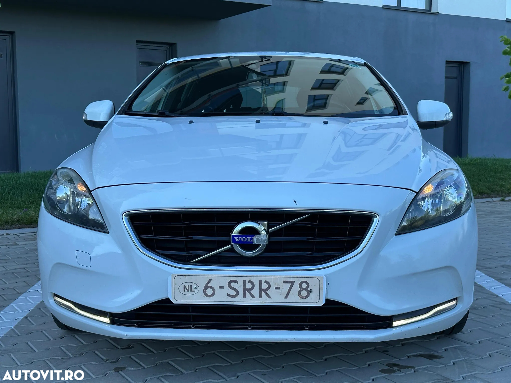 Volvo V40 D2 ECO Momentum - 2