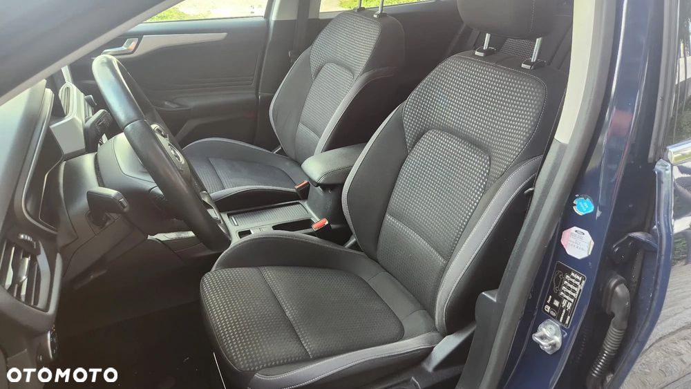 Ford Focus - 27