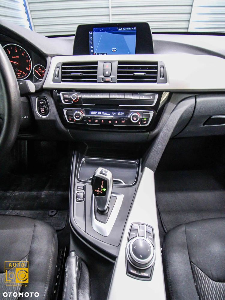 BMW 3GT 318d Business Edition - 17