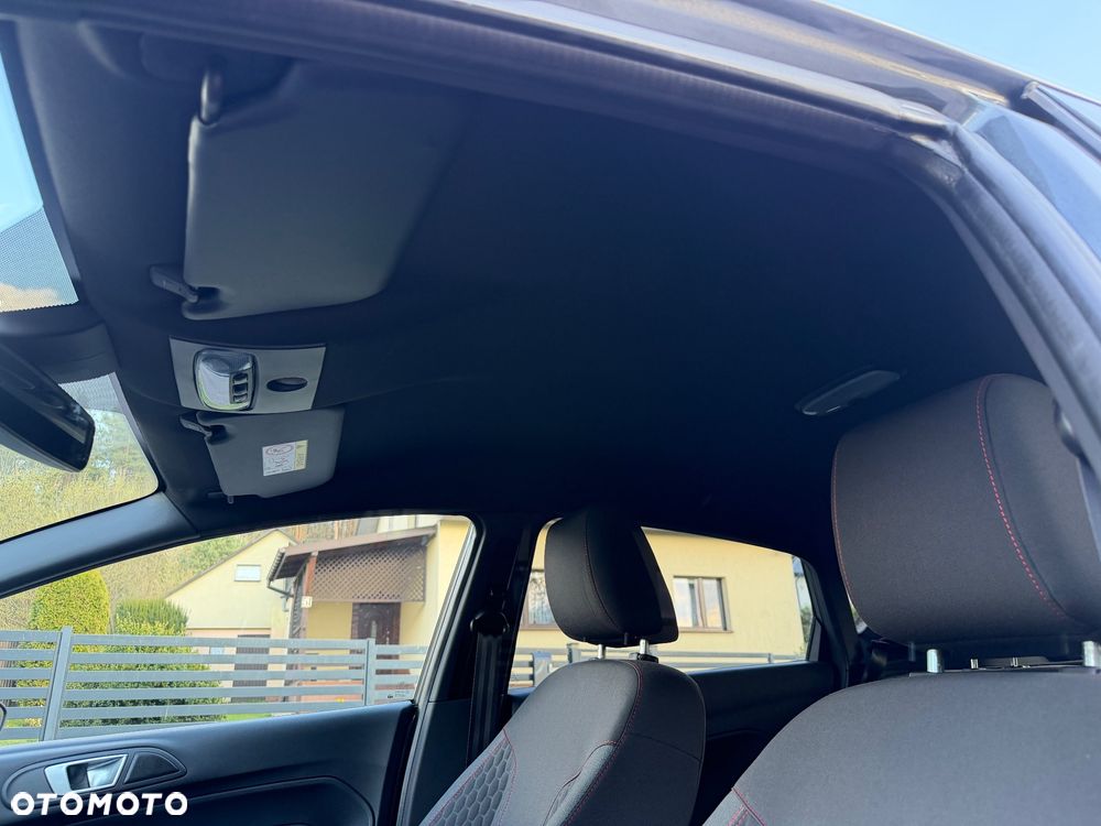 Ford Fiesta 1.0 EcoBoost S&S ST-LINE - 24