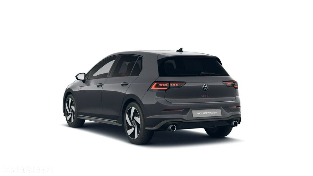 Volkswagen Golf - 5