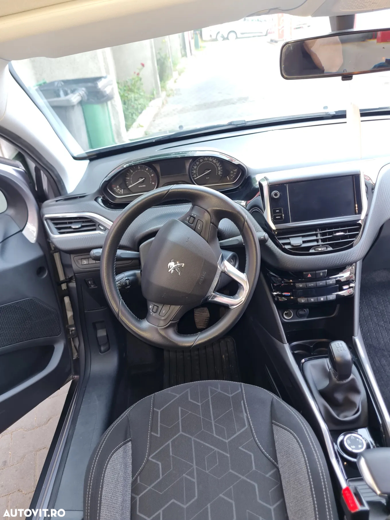 Peugeot 2008 1.5 BlueHDI FAP Allure - 22