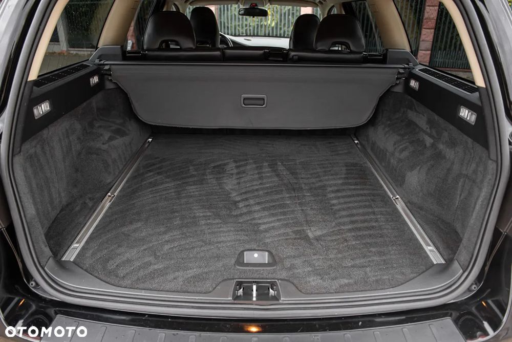 Volvo V70 2.0 Momentum - 23