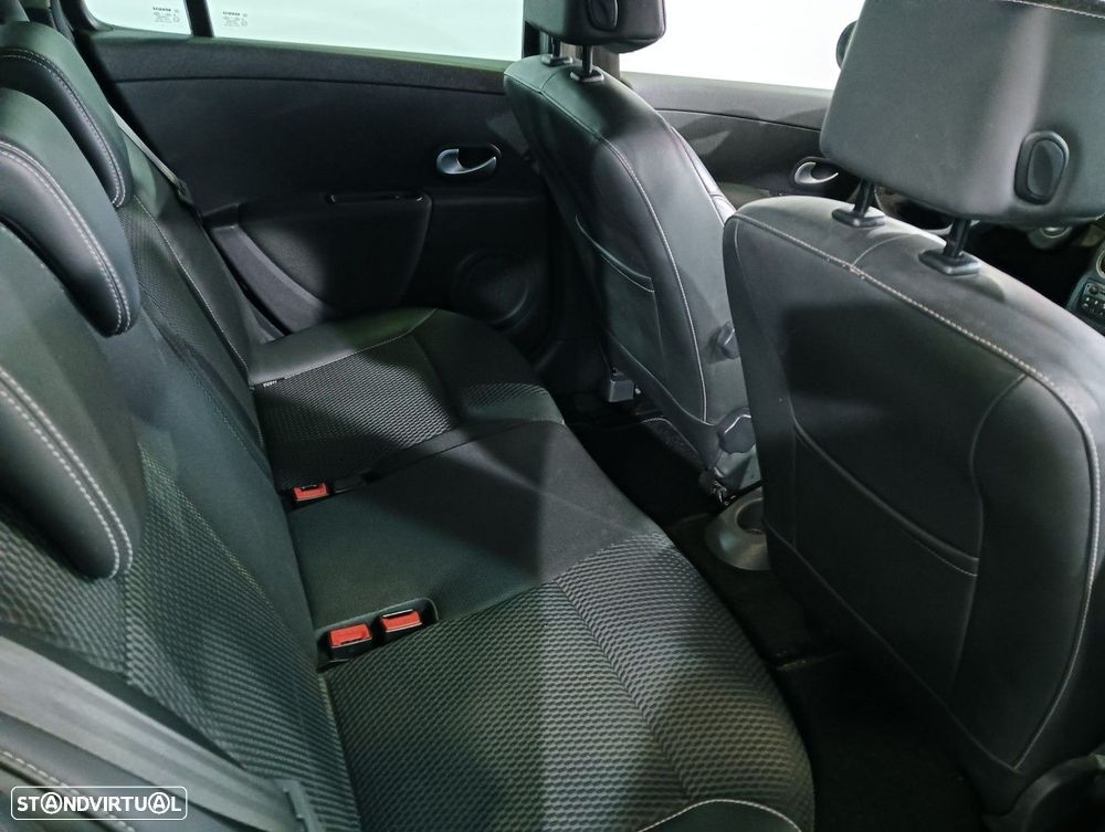 Renault Clio Break 1.5 dCi Dynamique S - 17