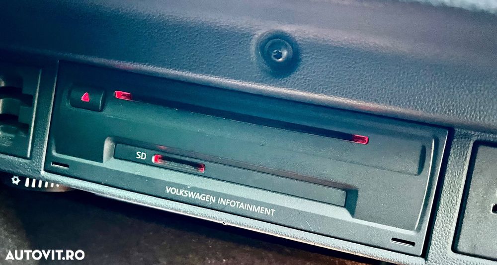 Volkswagen Golf 1.4 TSI BMT Highline - 37