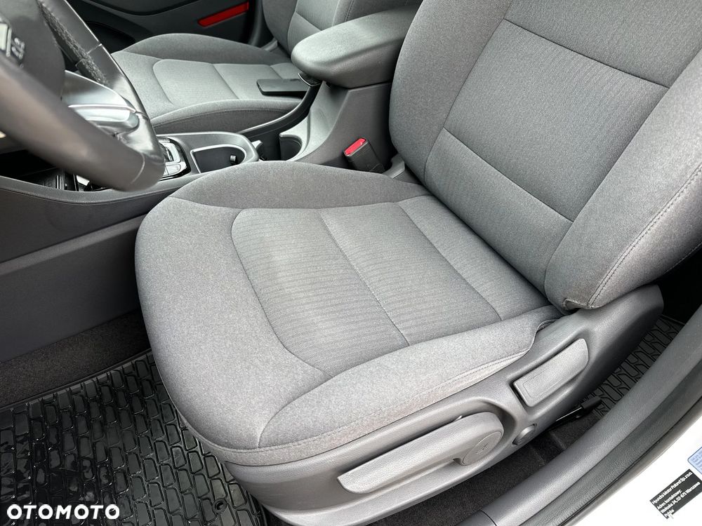 Hyundai IONIQ Hybrid Premium - 13
