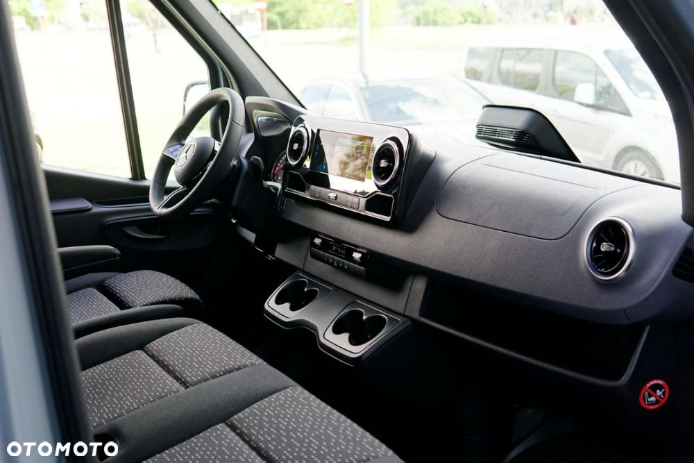 Mercedes-Benz Sprinter - 18