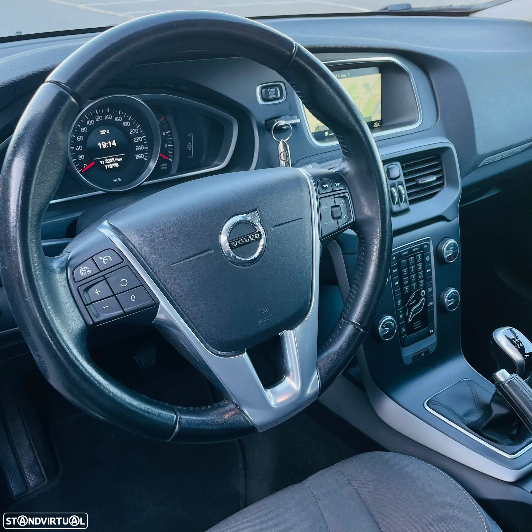 Volvo V40 Cross Country 2.0 D2 Pro - 13