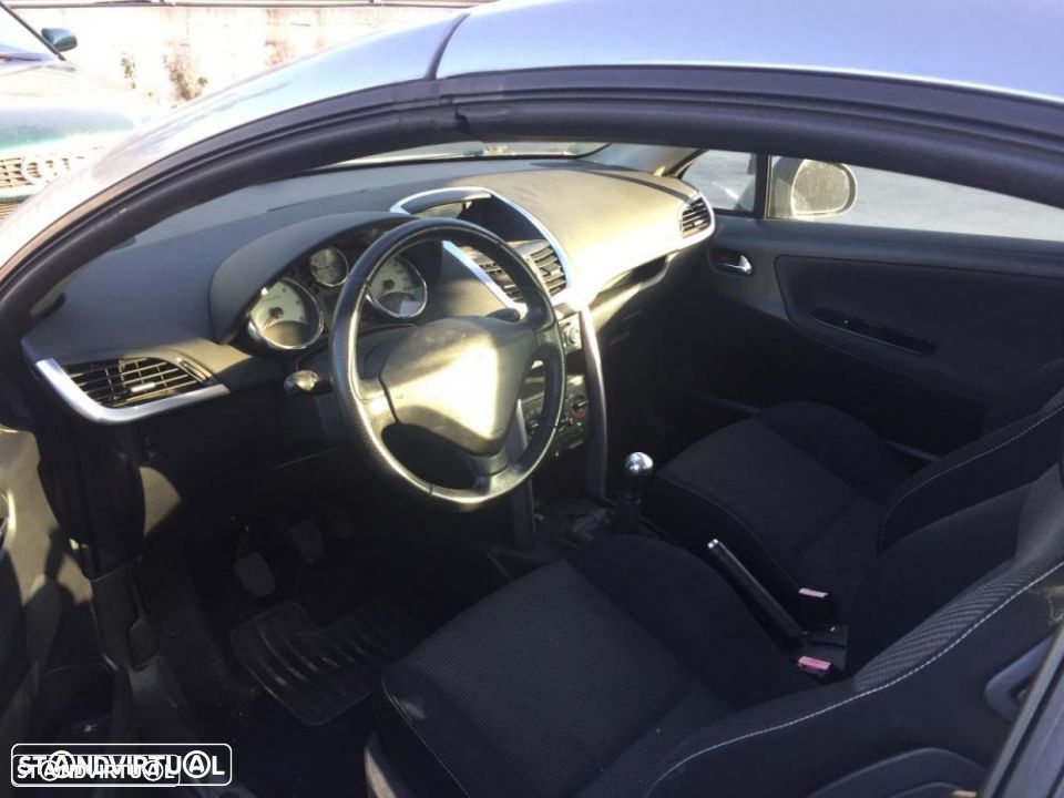 Peugeot 207cc 1.6 de 2008 para peças - 4