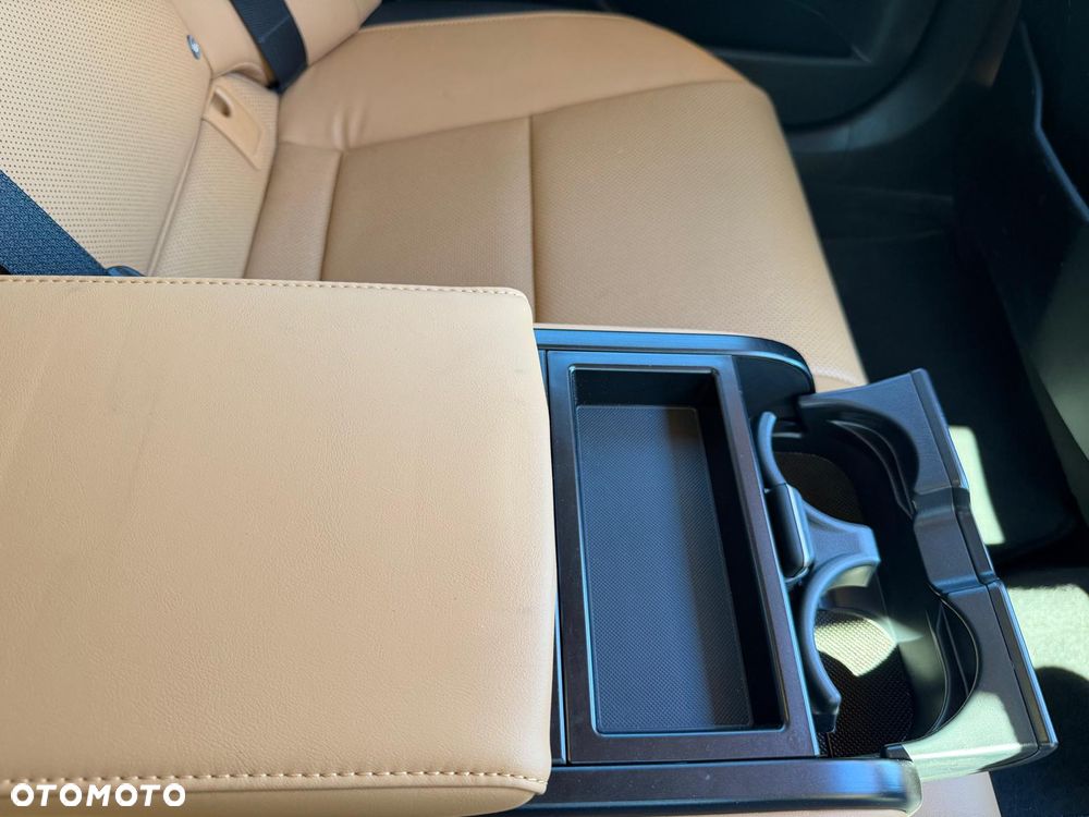 Lexus ES 300h Business Edition - 22