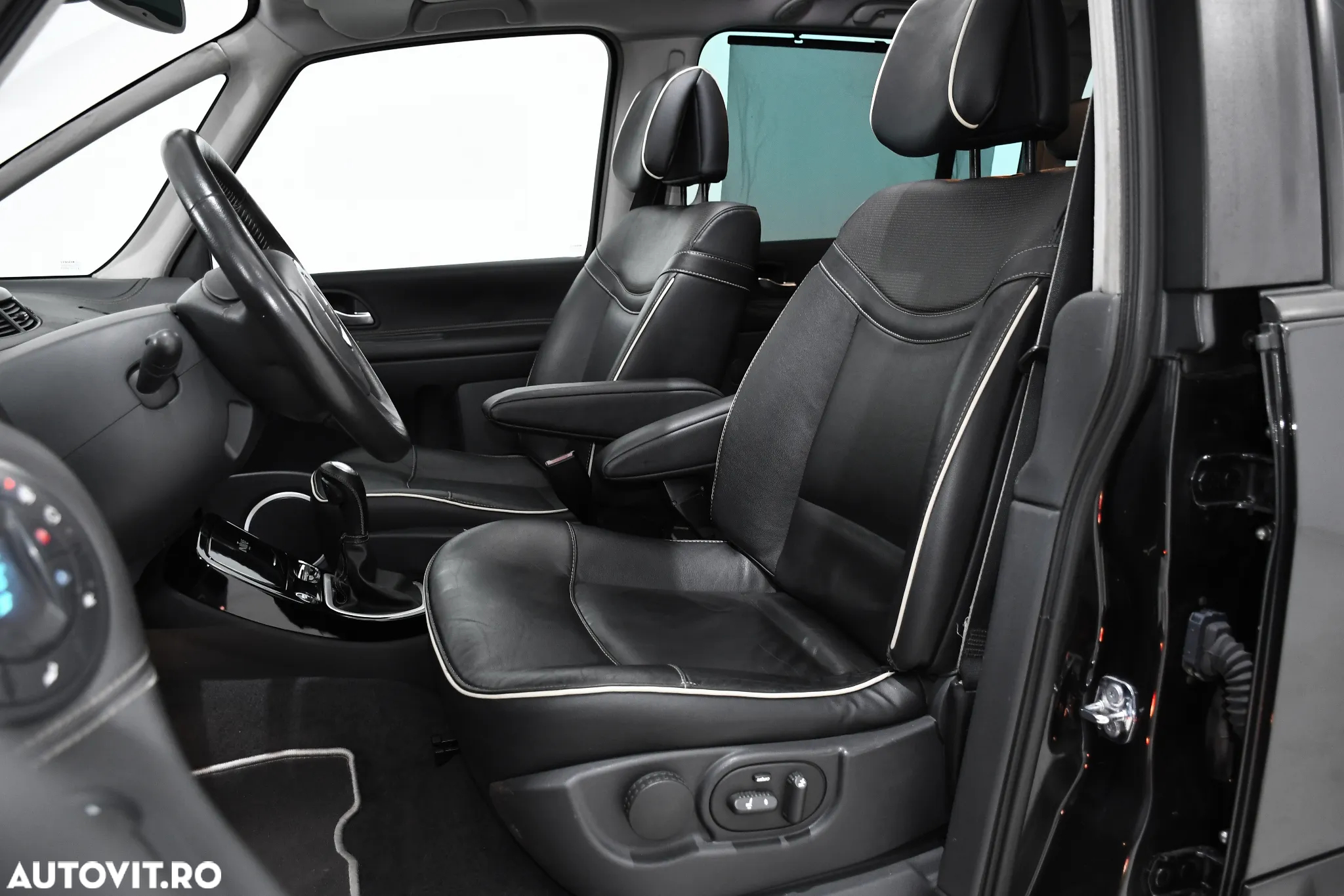 Renault Espace 2.0 dCi 175 FAP Aut. Initiale - 13