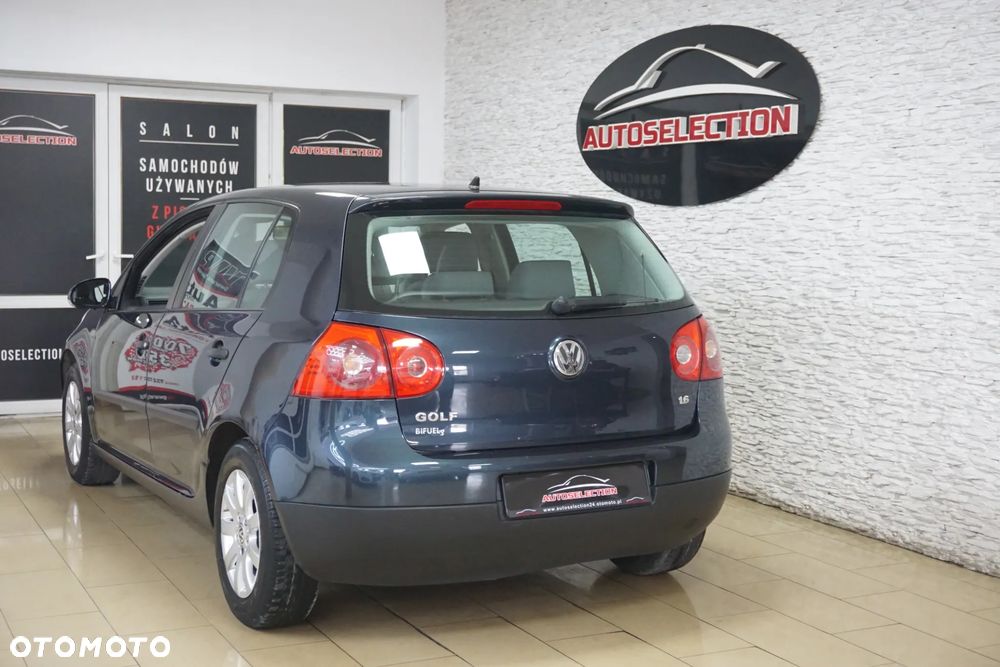 Volkswagen Golf 1.6 Comfortline - 6