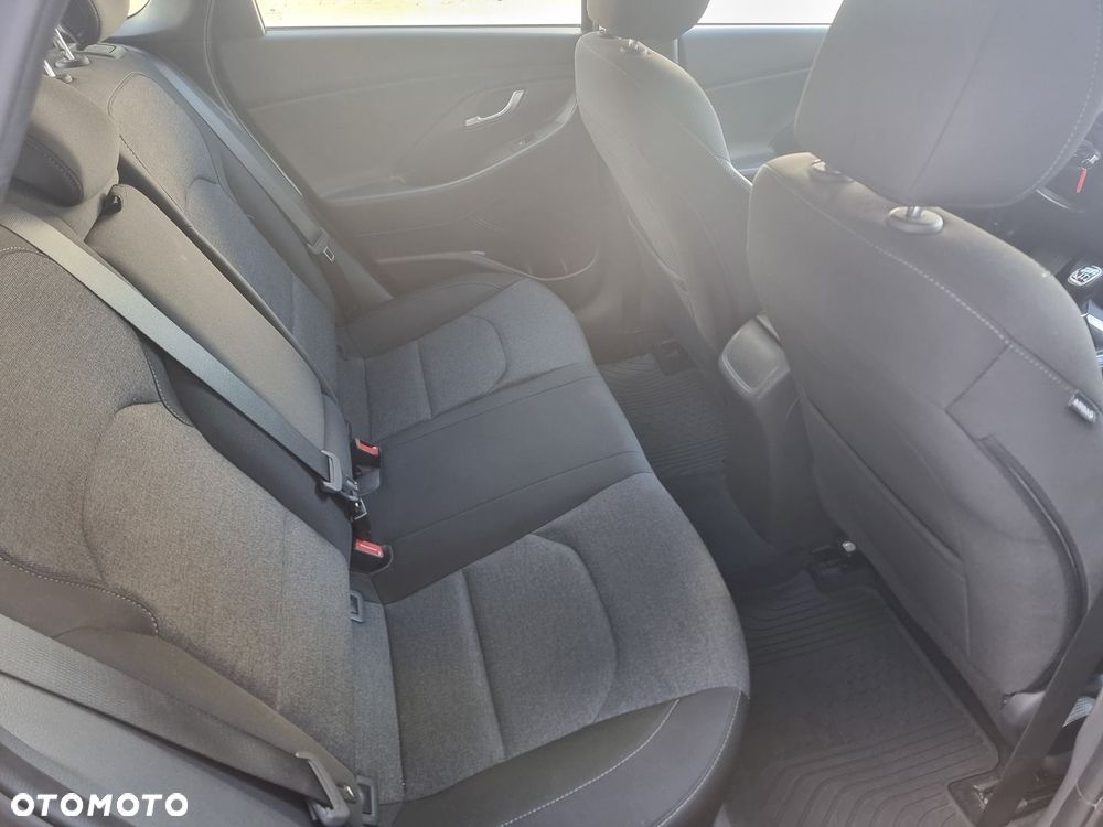 Hyundai i30 1.5 DPI Smart - 23