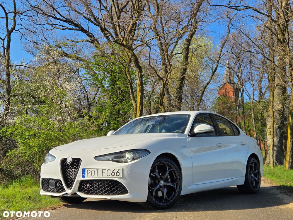 Alfa Romeo Giulia 2.2 AT8-Q4 Veloce - 19