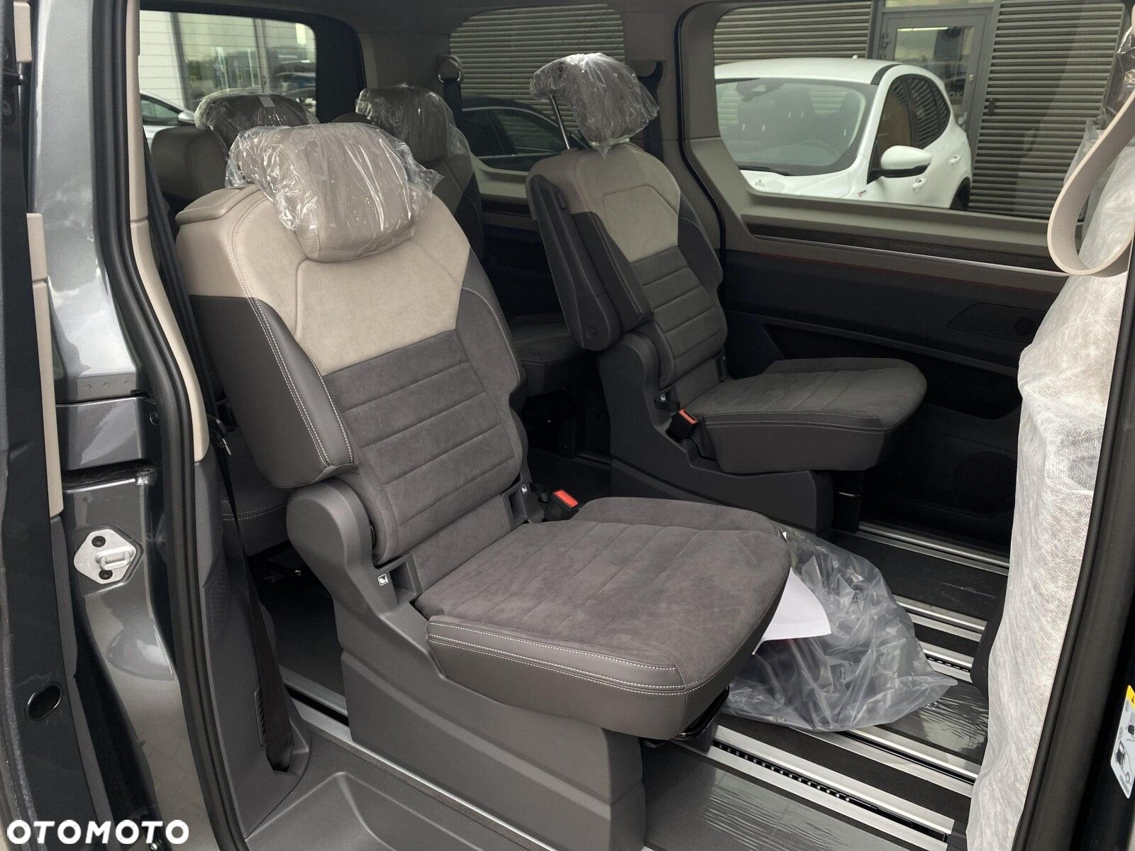 Volkswagen Multivan 2.0 TDI L1 Style DSG - 19