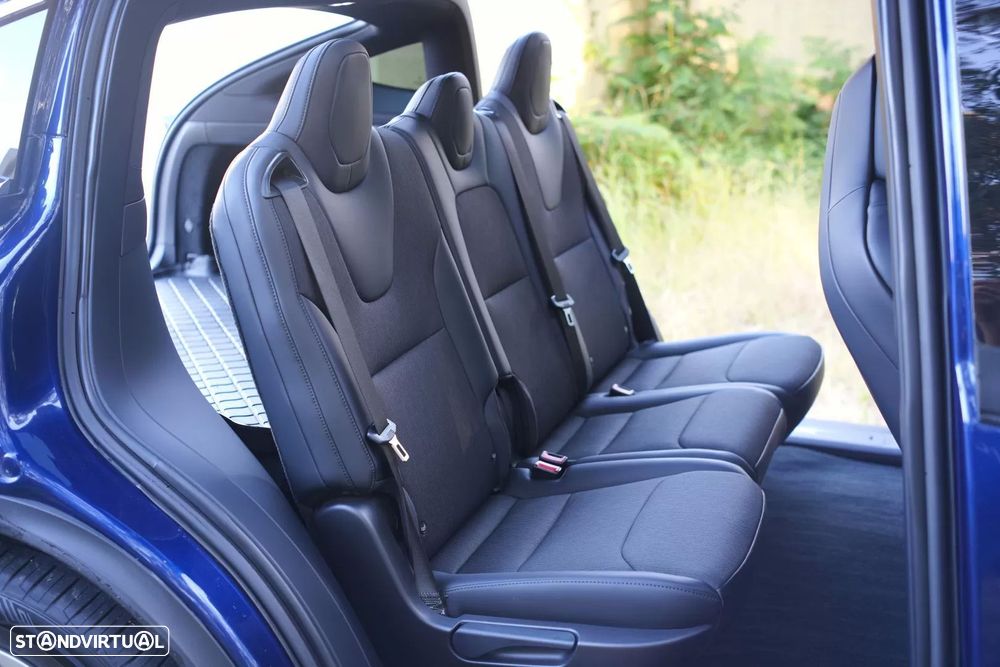 Tesla Model X 75D - 24