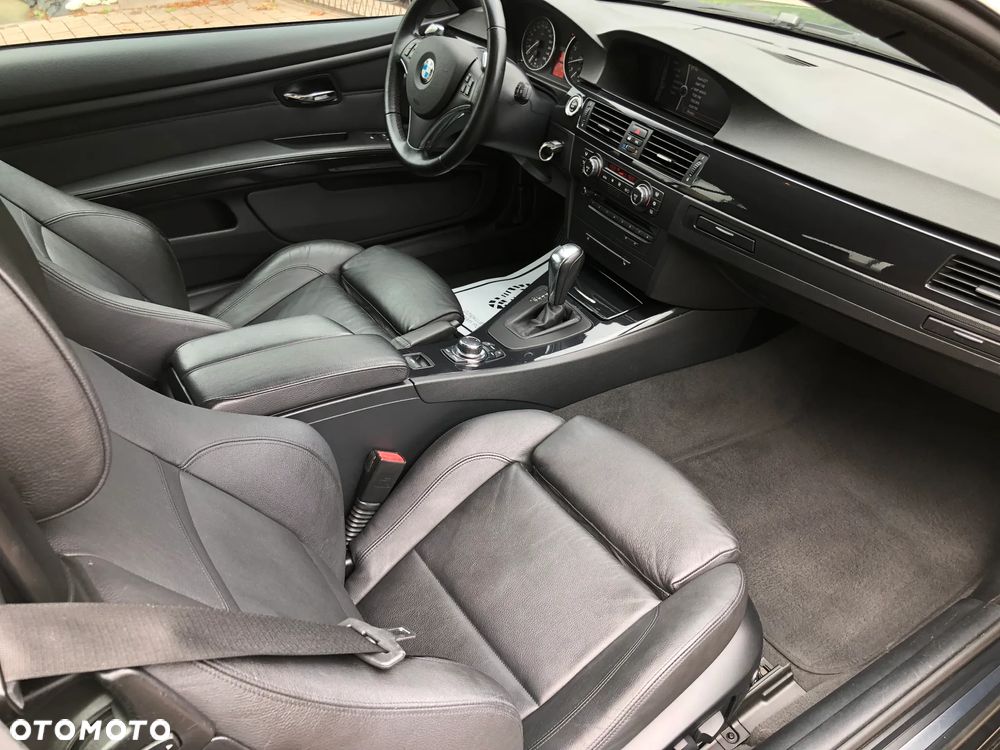 BMW Seria 3 335i M Sport Edition - 10