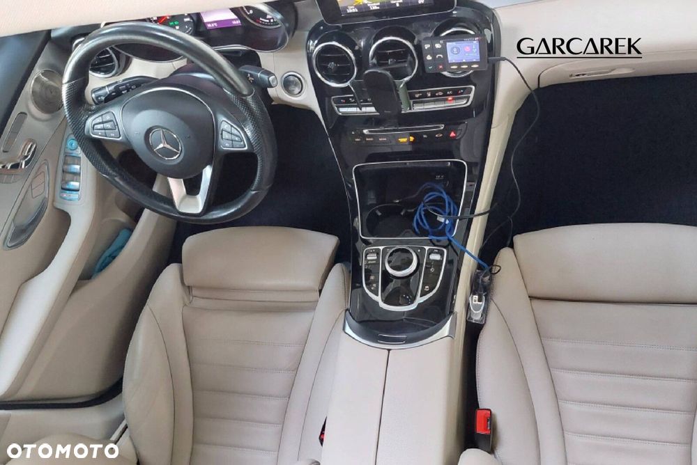 Mercedes-Benz GLC - 27