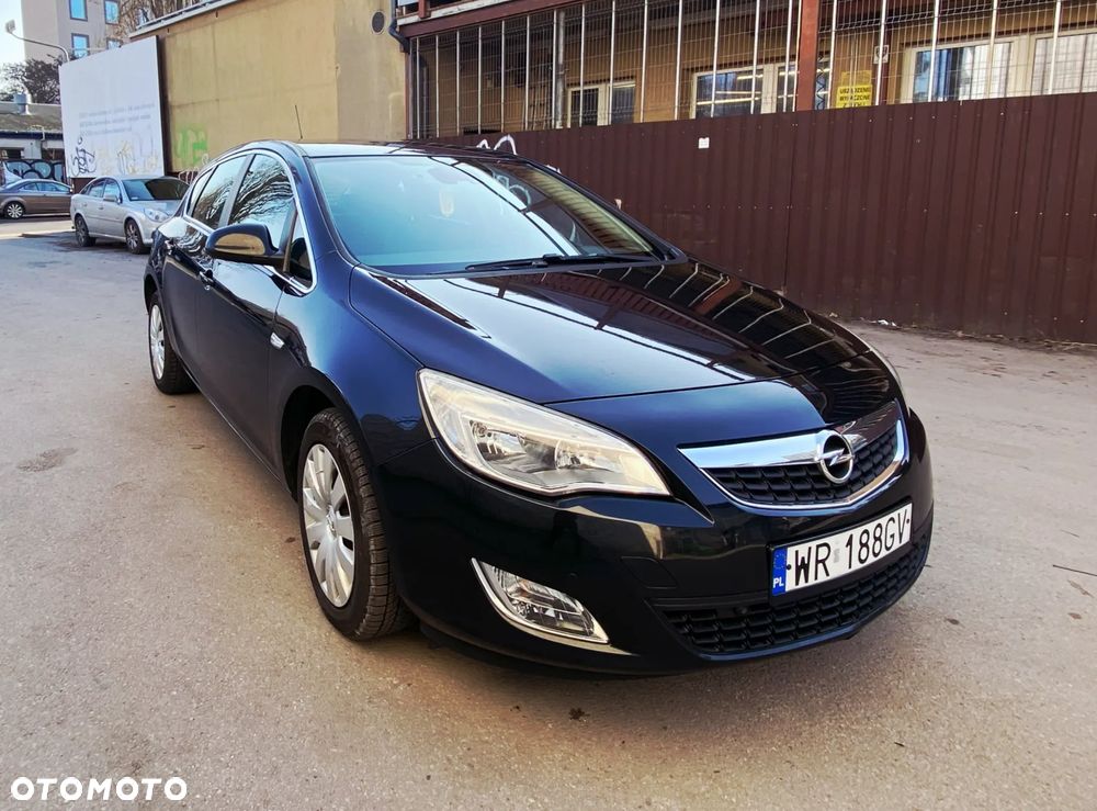 Opel Astra ver-1-4-turbo-cosmo - 8