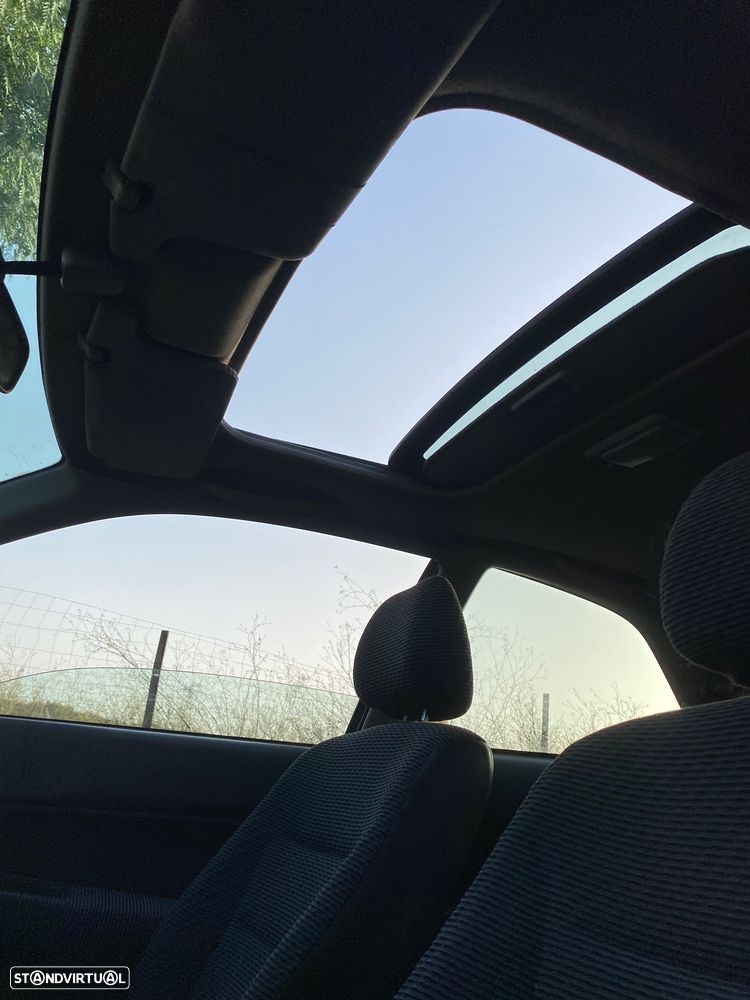 Honda Civic 1.4i S - 8