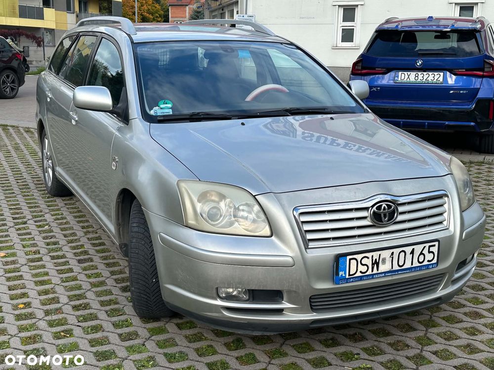 Toyota Avensis 2003 photo 2