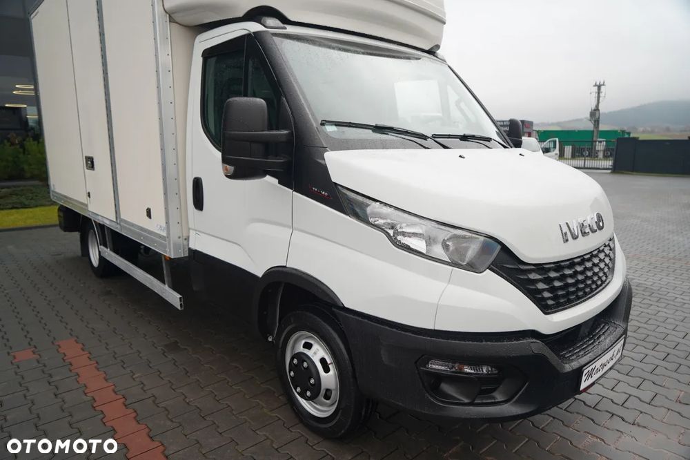 Iveco DAILY 35-160 / KONTENER 4,3 M / WINDA DHOLLANDIA  / BLIŹNIAK   DMC: 3500 KG /  2021 - 9
