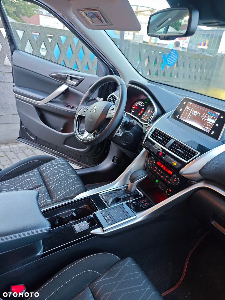 Mitsubishi Eclipse Cross - 11